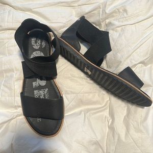 Sorel Ella black strappy sandals